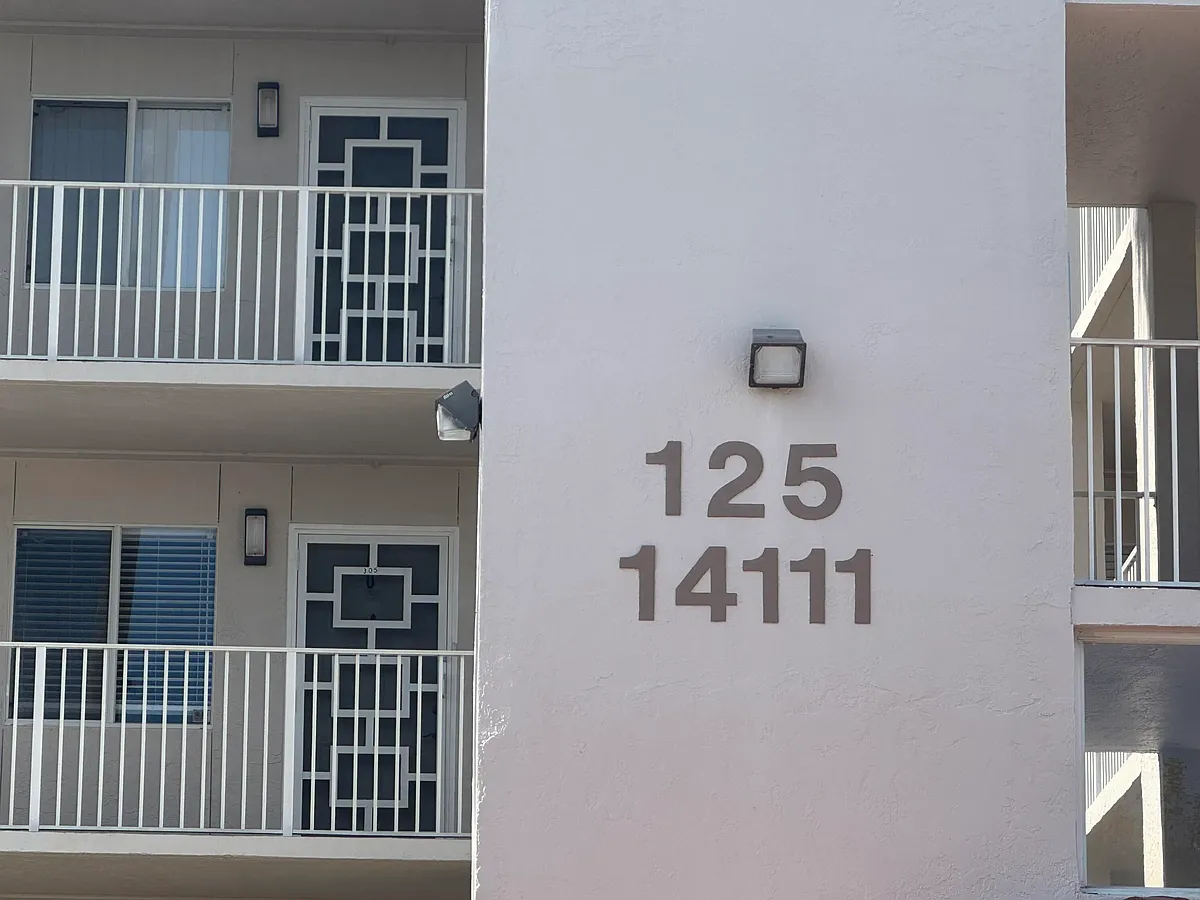 Building Photo - 14111 Royal Vista Dr #404