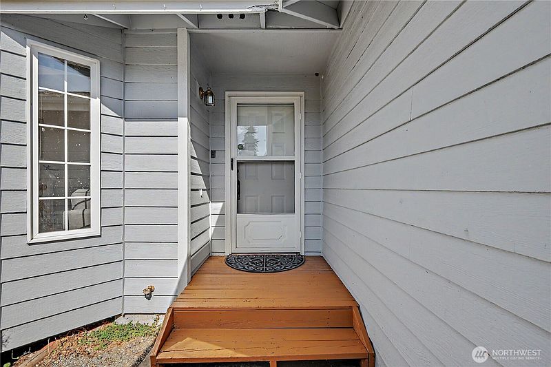 4th image of 17644 SE 268th Place