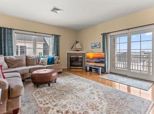 15 K St APT 6, Hampton, NH 03842