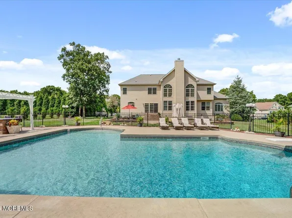 5 Christine Lynn Court, Jackson, NJ 08527