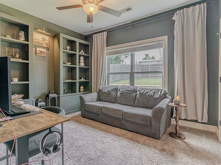 4319 Aspen Dr — Photo 4