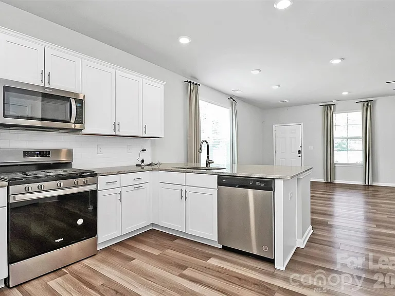 720 Herlong Ave — Photo 11