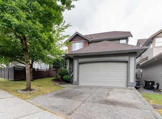 19657 69a Ave, Langley, BC V2Y 3A6