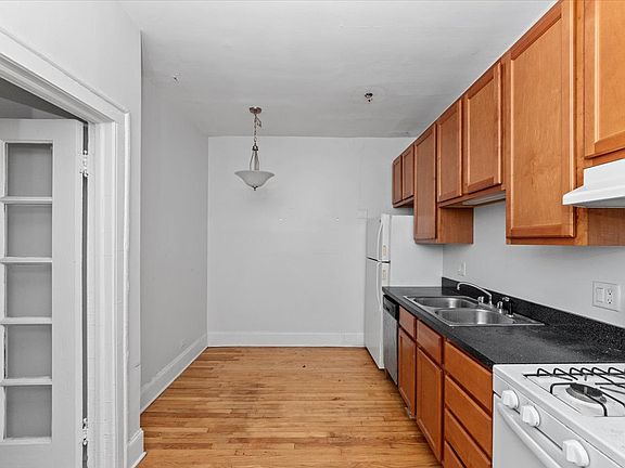 3rd image of 3449 N Elaine Pl APT 401