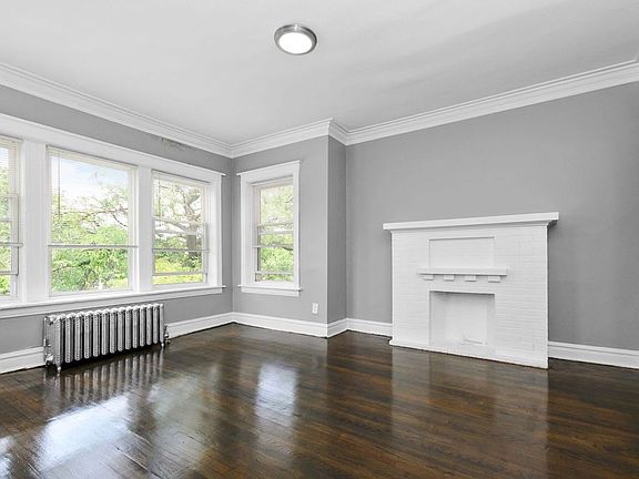 3rd image of 7557 S Calumet Ave #75593