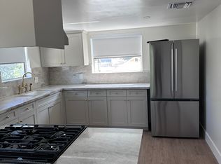 337 S Grand St #B, Orange, CA 92866