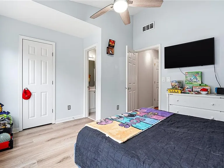 1149 Liberty Pkwy NW — Photo 8