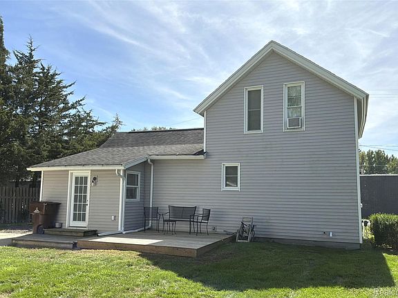 4th image of 117 South St
