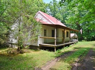 1757 Airport Ridge Rd, Linden, TN 37096