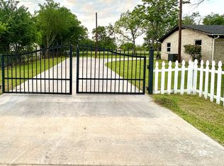 305 Beech St, Cleburne, TX 76031