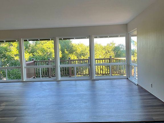 5th image of 8311 Buckingham Dr