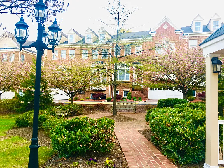 Jeffersonian Ct — Photo 19