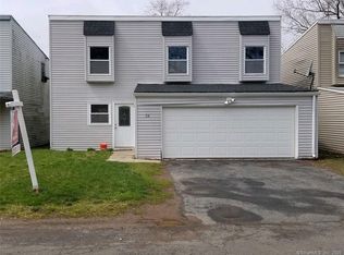 34 Inverness Ln, Middletown, CT 06457
