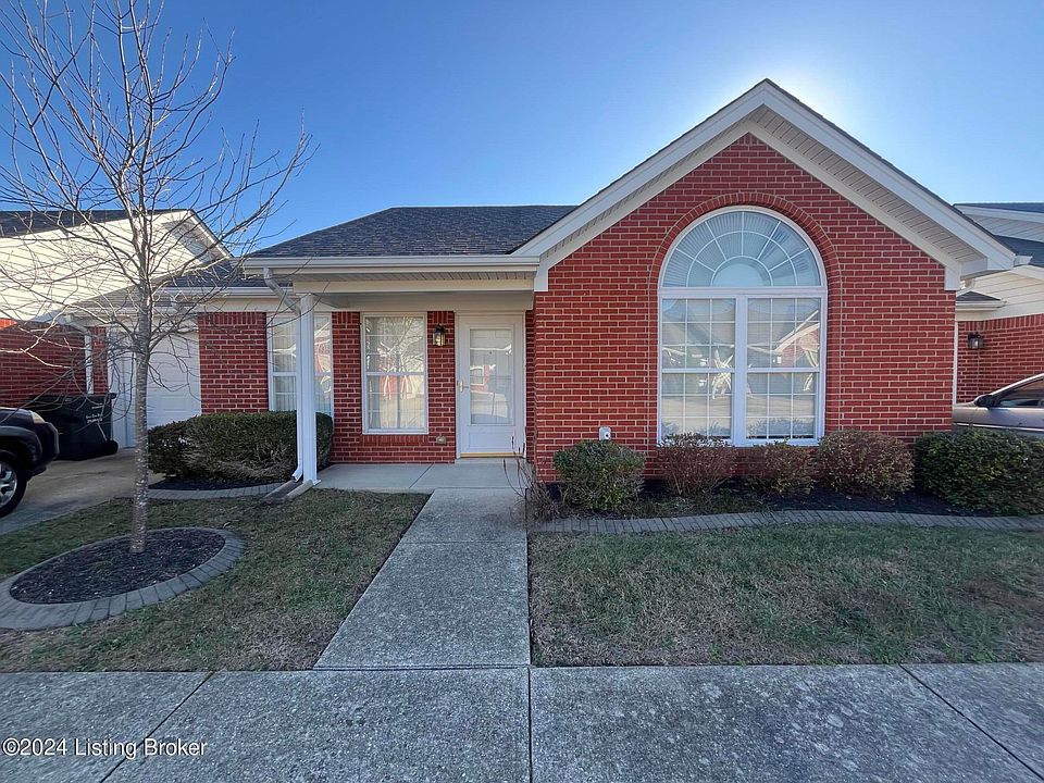 1st image of 147 Woodlake Ct