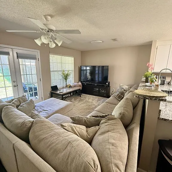 104 Creeke Ln — Photo 6