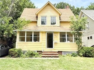 18211 Landseer Rd, Cleveland, OH 44119