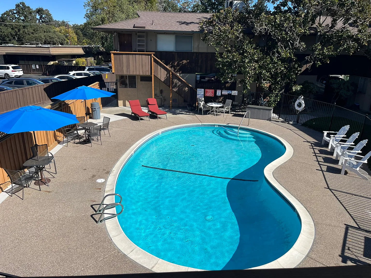 858 Rosedale Ave — Photo 3