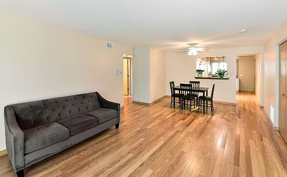 2nd image of 9520 S 86th Ave APT 310