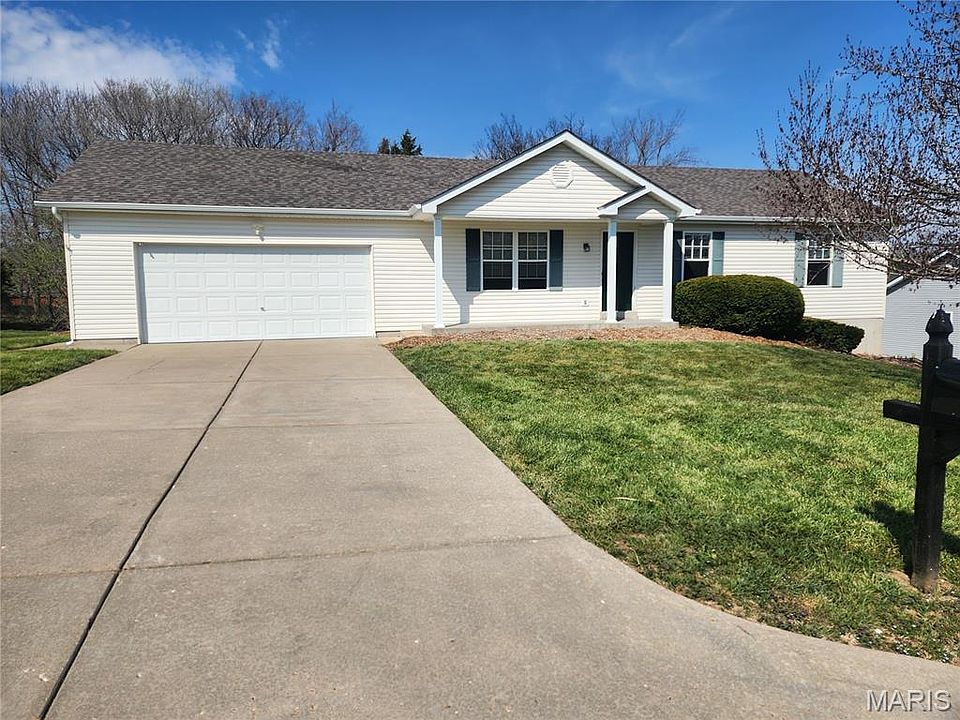 1st image of 379 Martin Field Ct