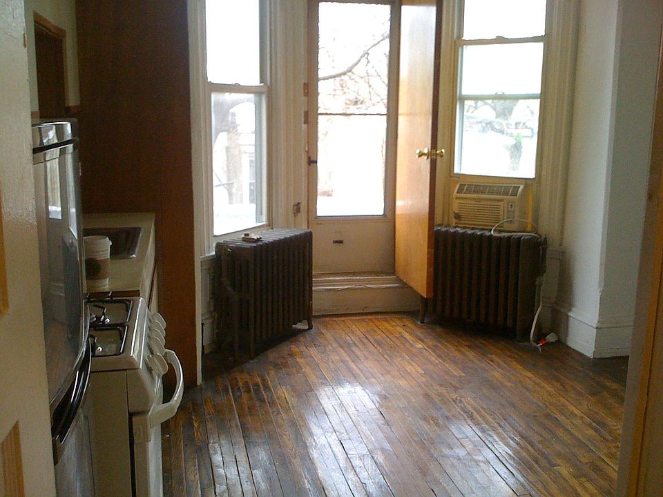 2nd image of 3723 Spring Garden St APT 2R