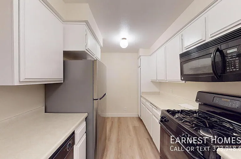 15215 Magnolia Blvd #110 — Photo 5