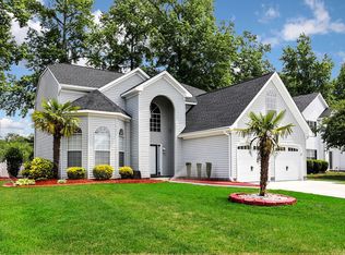 307 Running Stone Way, Chesapeake, VA 23323