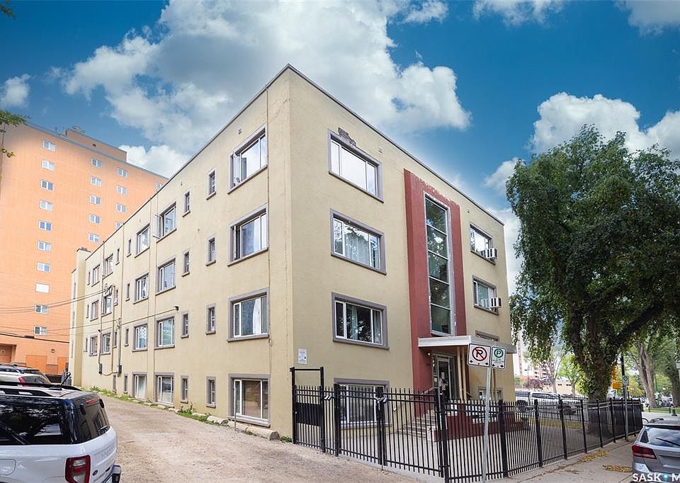 1st image of UNIT 2-400 4th AVENUE N