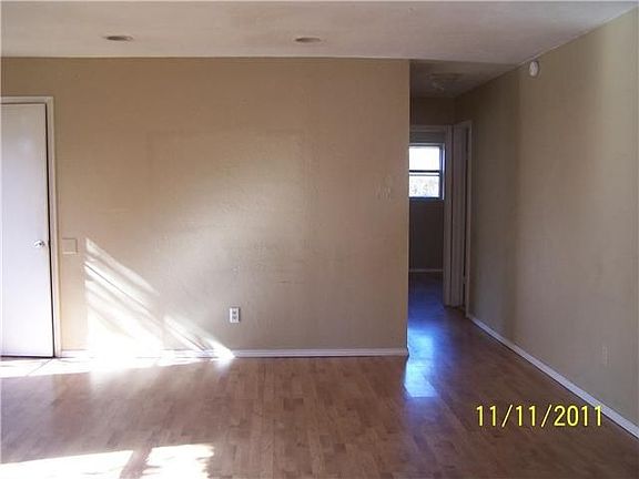 3rd image of 4035 Bingham Dr