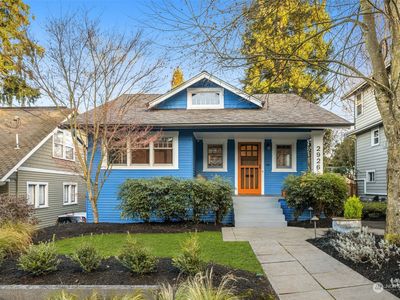 2926 Warren Avenue N, Seattle, WA, 98109