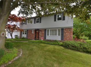 118 Nettlecreek Rd, Fairport, NY 14450