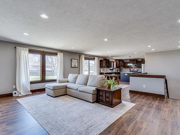 4th image of 2800 Morris Rd