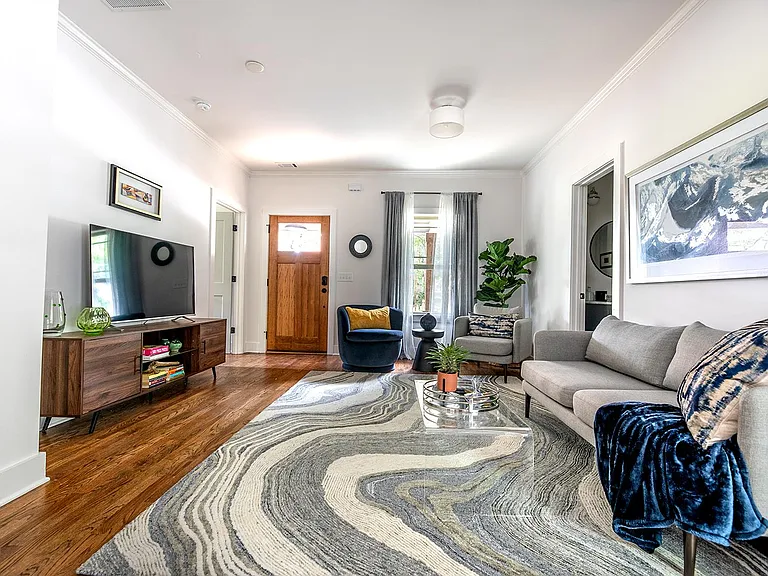 861 E Lake Dr — Photo 5