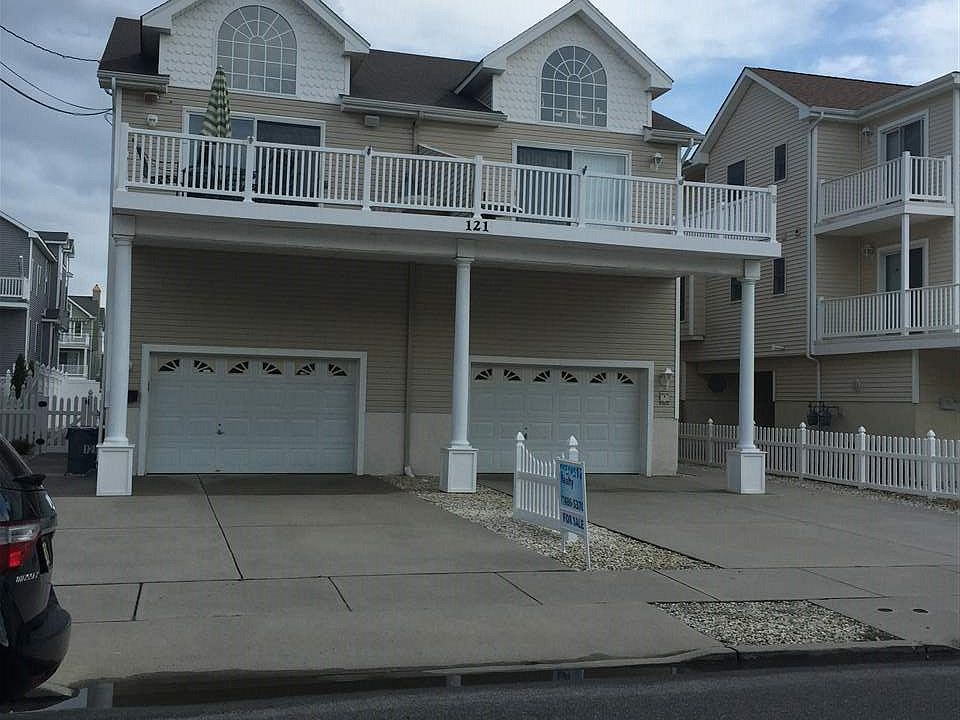 1st image of 121 57th St #W