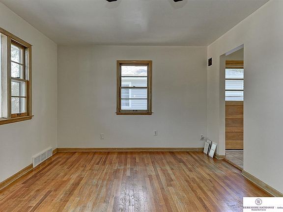 5th image of 2429 S 46th Ave
