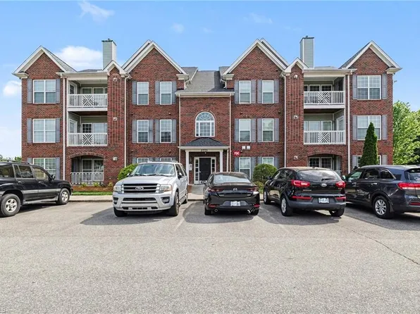 3773 Marble Dr APT 1B, High Pt, NC 27265