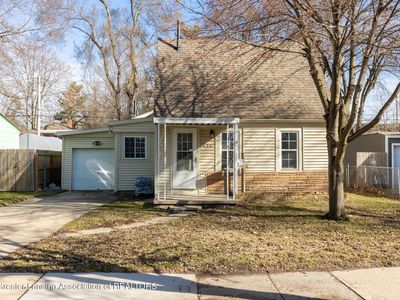 621 Jessop Ave, Lansing, MI, 48910
