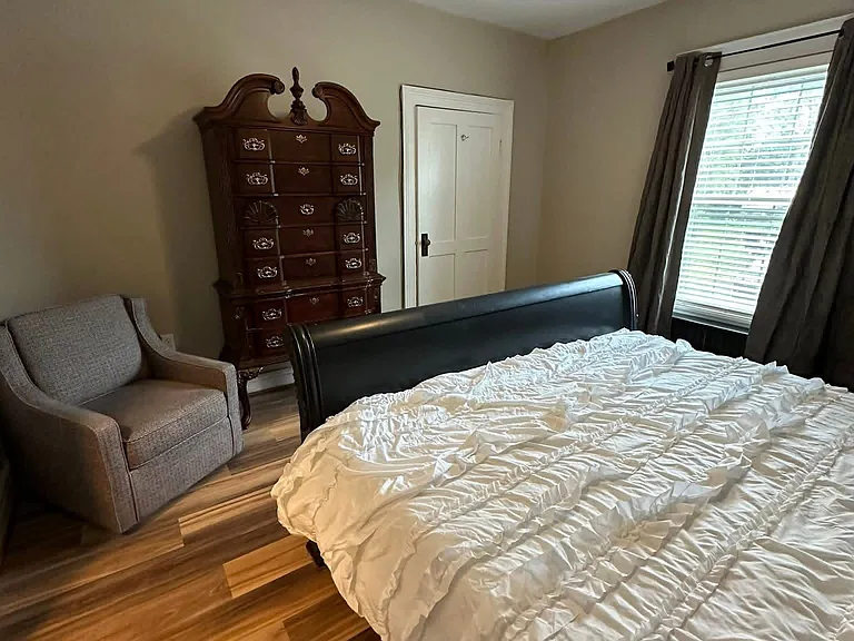 108 S Franklin St #3 — Photo 11