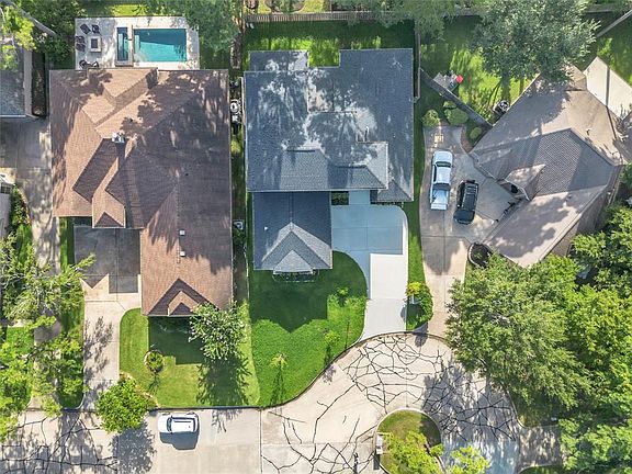 3rd image of 22 Cordova Court