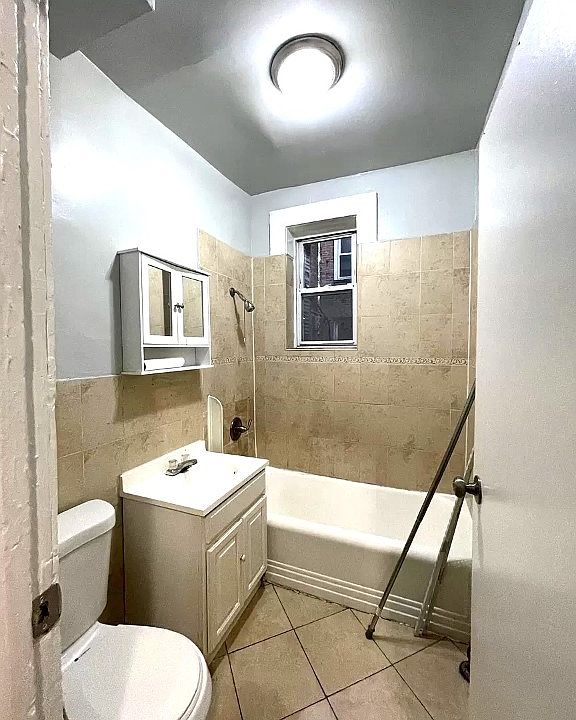 2nd image of 404 Union Ave #404A