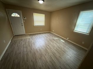 5557 N 53rd St, Milwaukee, WI 53218