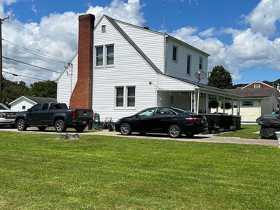 4th image of 611 Spruce St