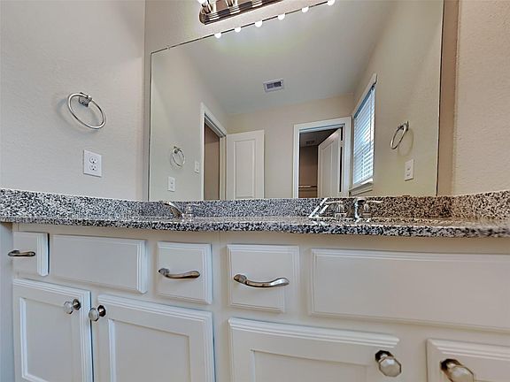 3rd image of 29871 Woodsons Edge Way