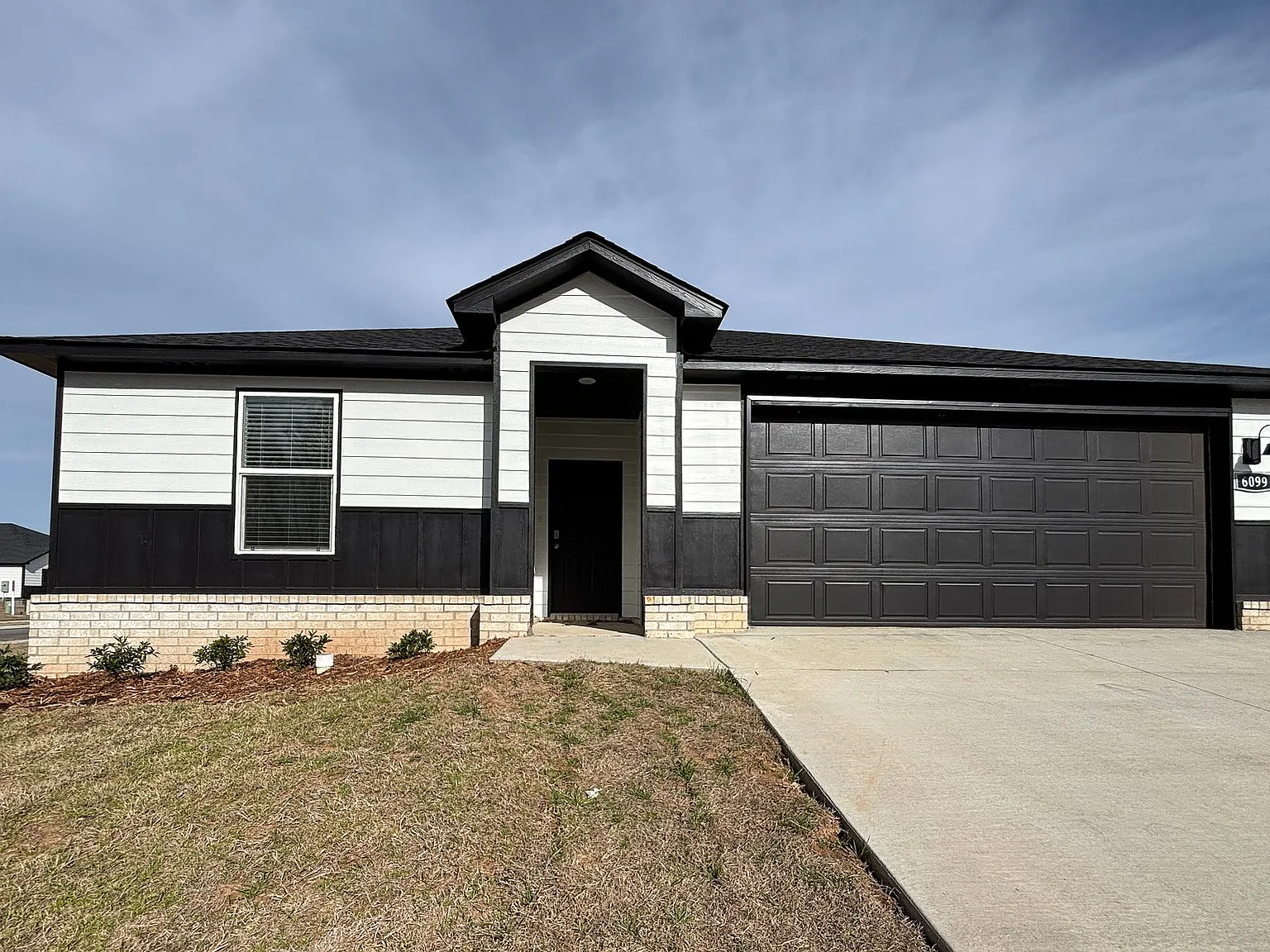 6099 Meridian Dr — Photo 1