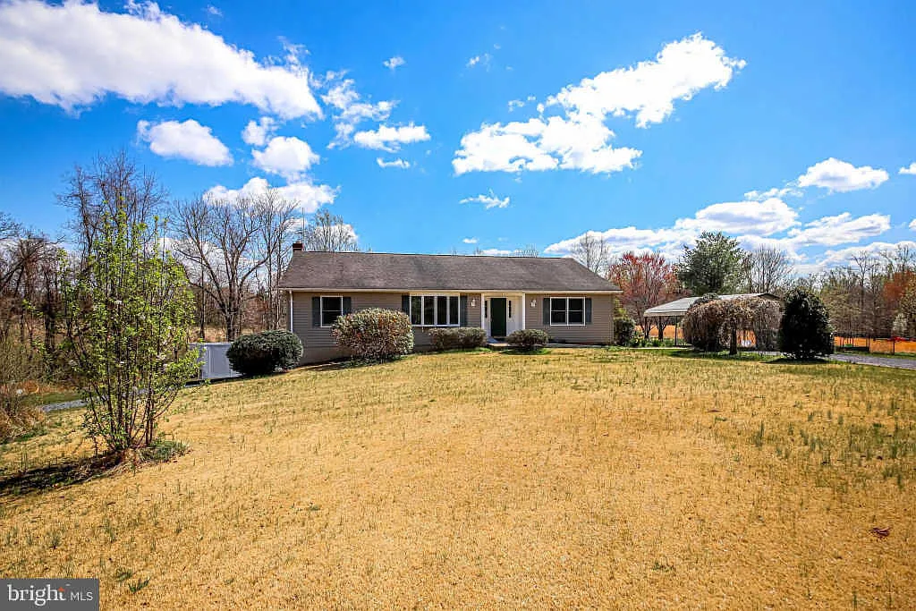 40 Maddox Ln photo 1