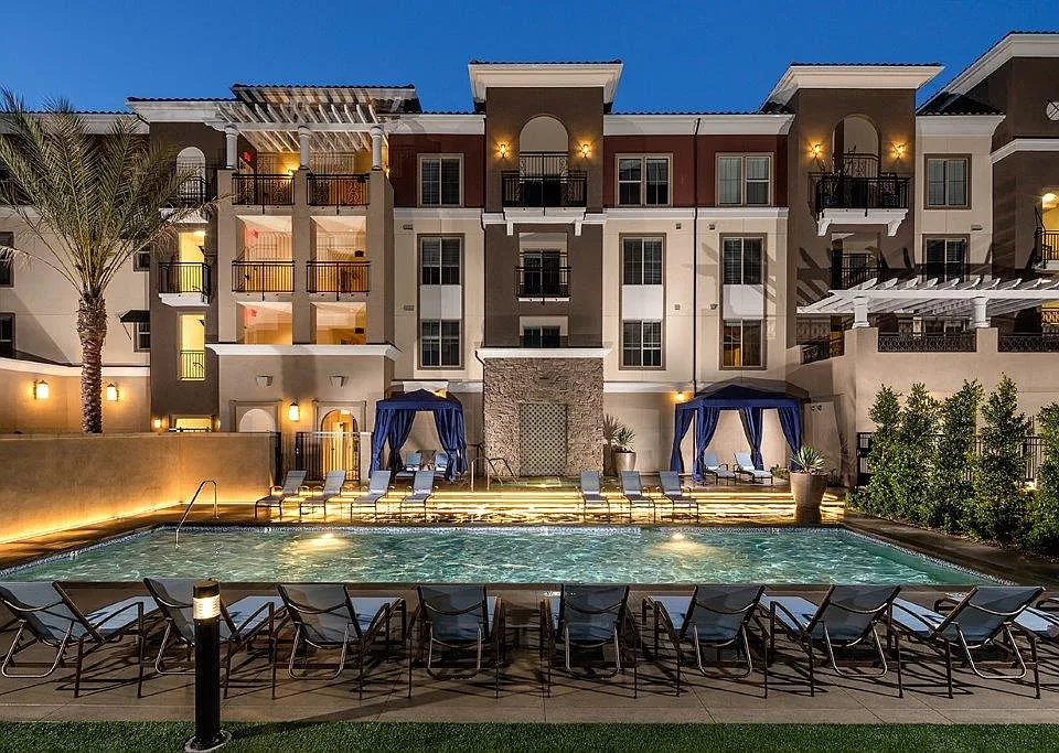 GS_Adagio_Pool_Twilight_Mission Viejo