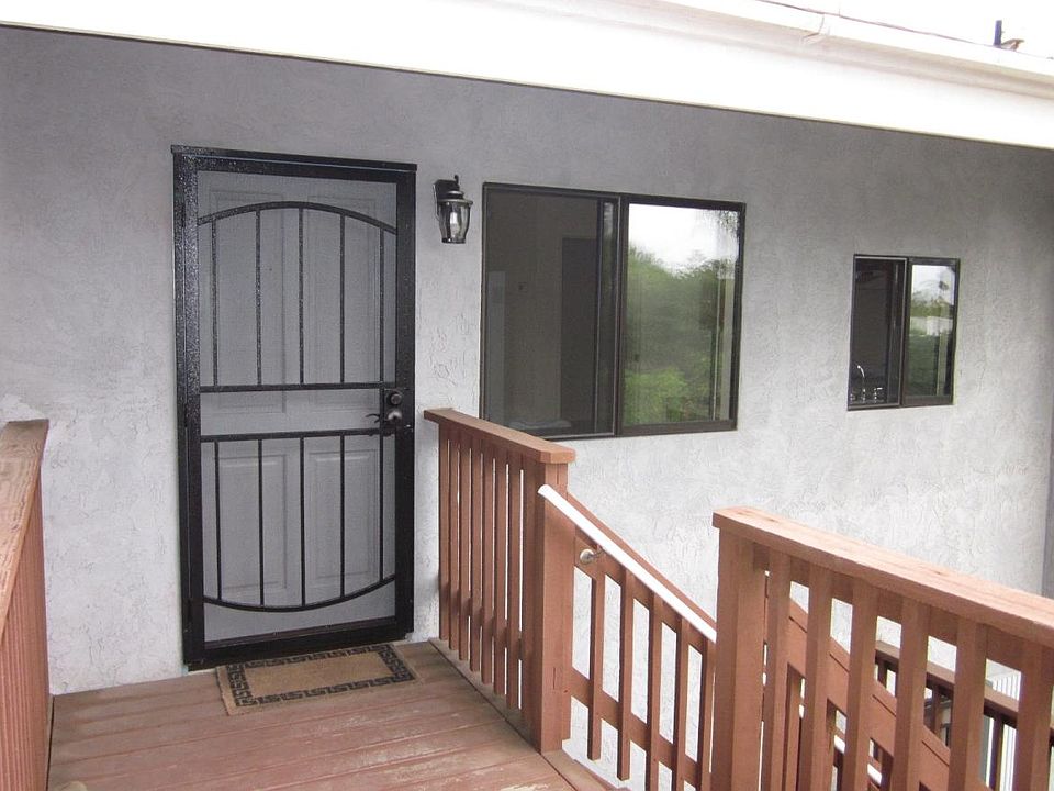 Privacy screen door entrance