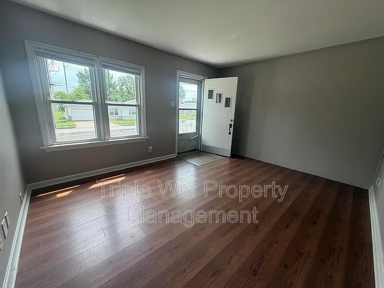 1145 Patterson Rd — Photo 6