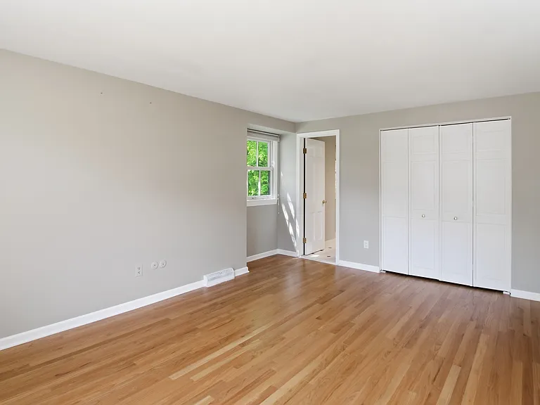 4576 Wagon Wheel Dr — Photo 16