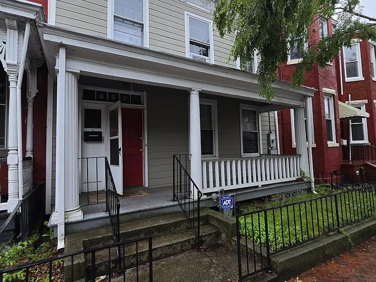 721 W Clay St — Photo 10