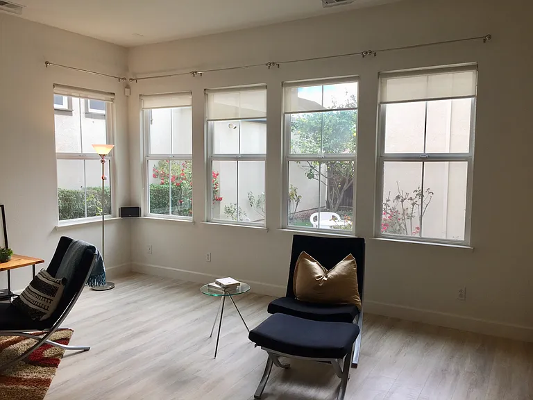 976 Garrity Way — Photo 4